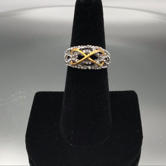 Delicate White Gold Plated Infinity Ring Sz 7 NWOT - Picture 4 of 8